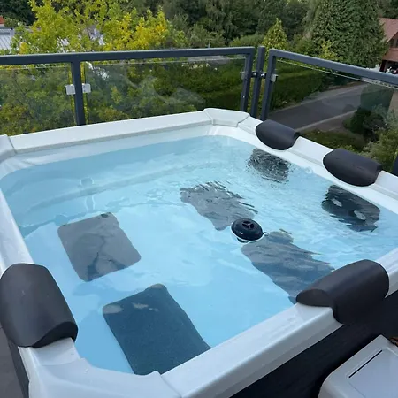 Exclusive With A Hot Tub And View *
